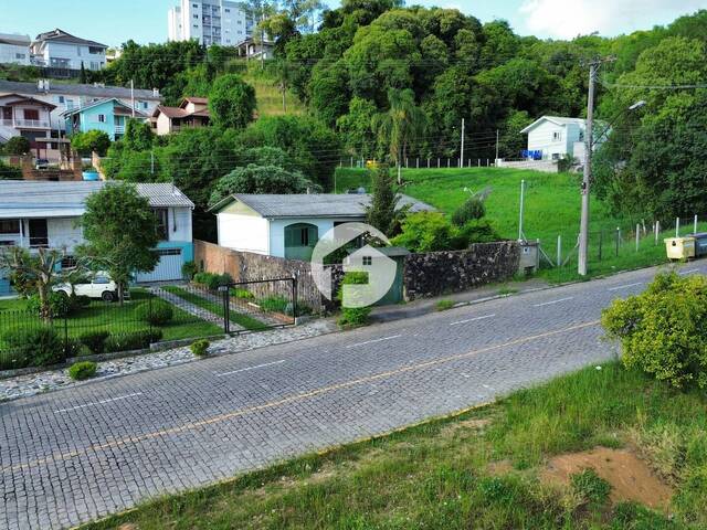 #0068 - Casa para Venda em Flores da Cunha - RS - 2
