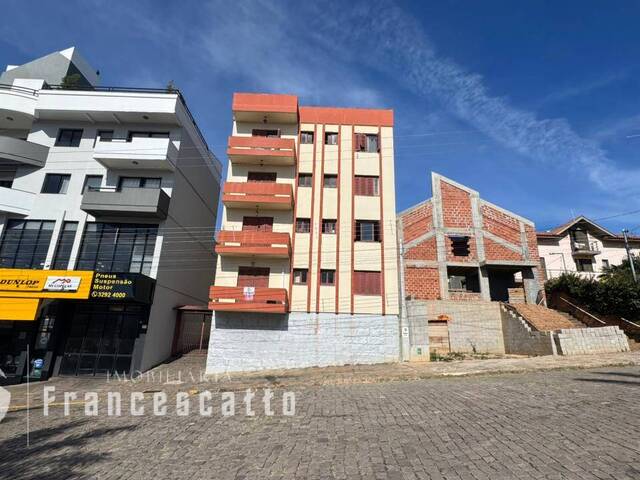 #0081 - Apartamento para Venda em Flores da Cunha - RS - 2